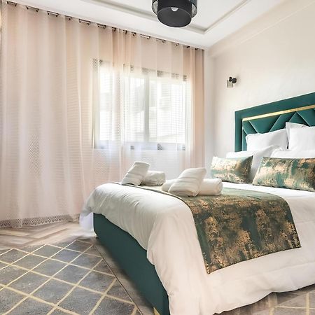 C-Appartement De Luxe Plein Centre De Gueliz Avec Piscine Parking Wifi Netflix มาร์ราเกช ภายนอก รูปภาพ