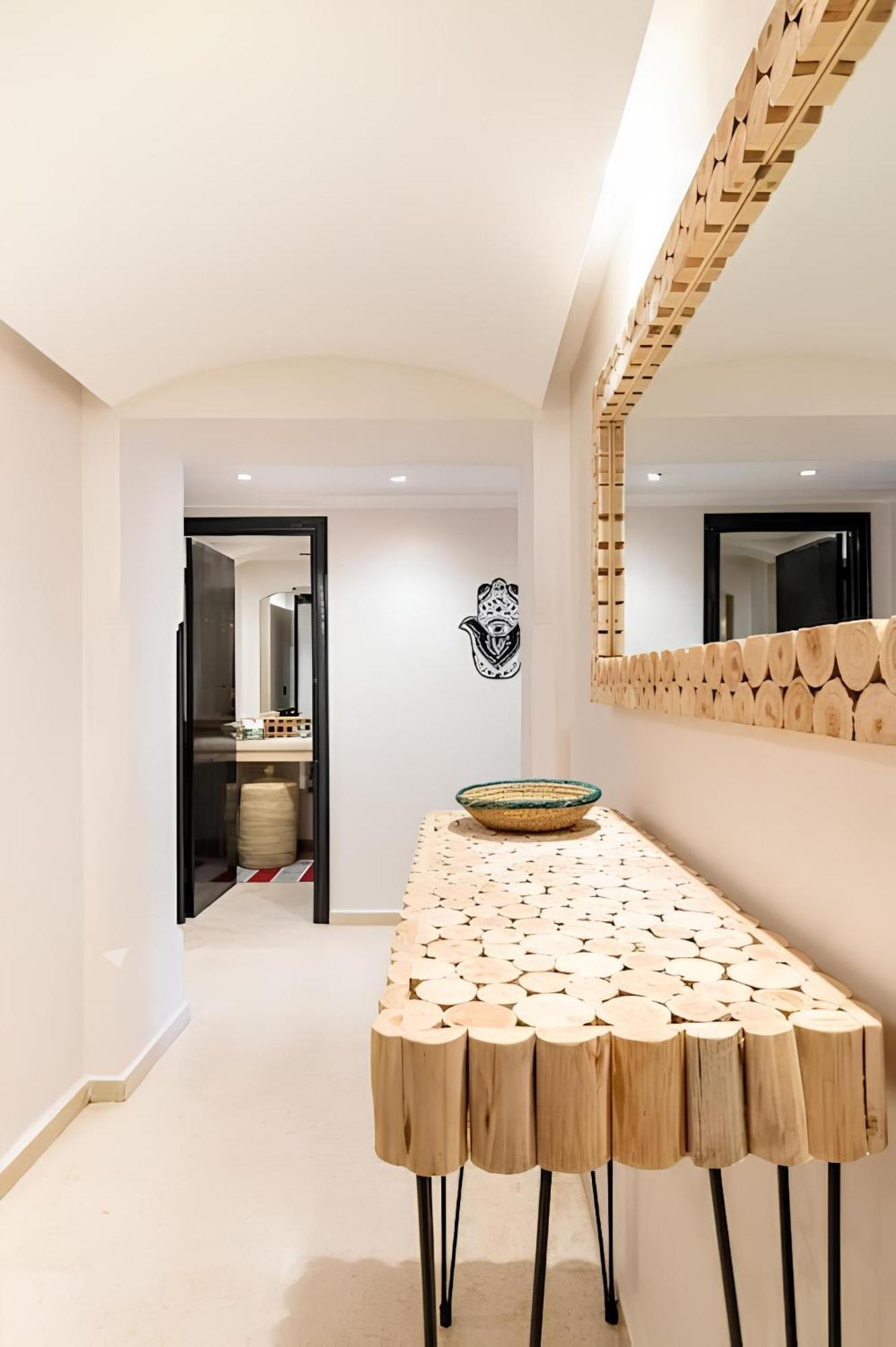 C-Appartement De Luxe Plein Centre De Gueliz Avec Piscine Parking Wifi Netflix มาร์ราเกช ภายนอก รูปภาพ
