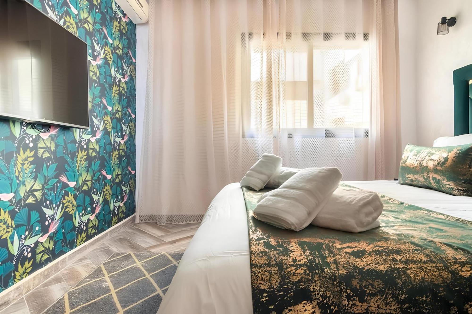 C-Appartement De Luxe Plein Centre De Gueliz Avec Piscine Parking Wifi Netflix มาร์ราเกช ภายนอก รูปภาพ