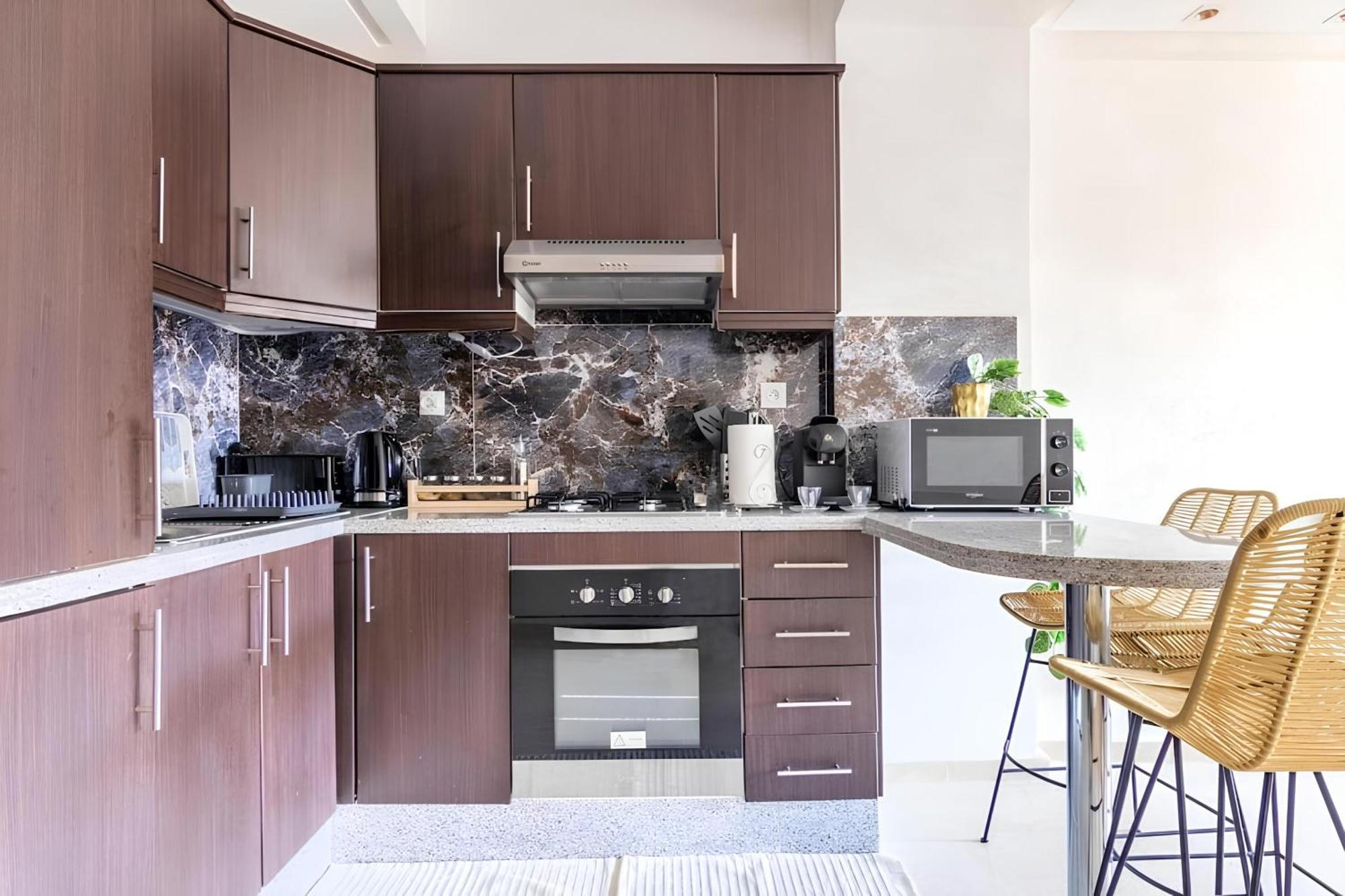 C-Appartement De Luxe Plein Centre De Gueliz Avec Piscine Parking Wifi Netflix มาร์ราเกช ภายนอก รูปภาพ