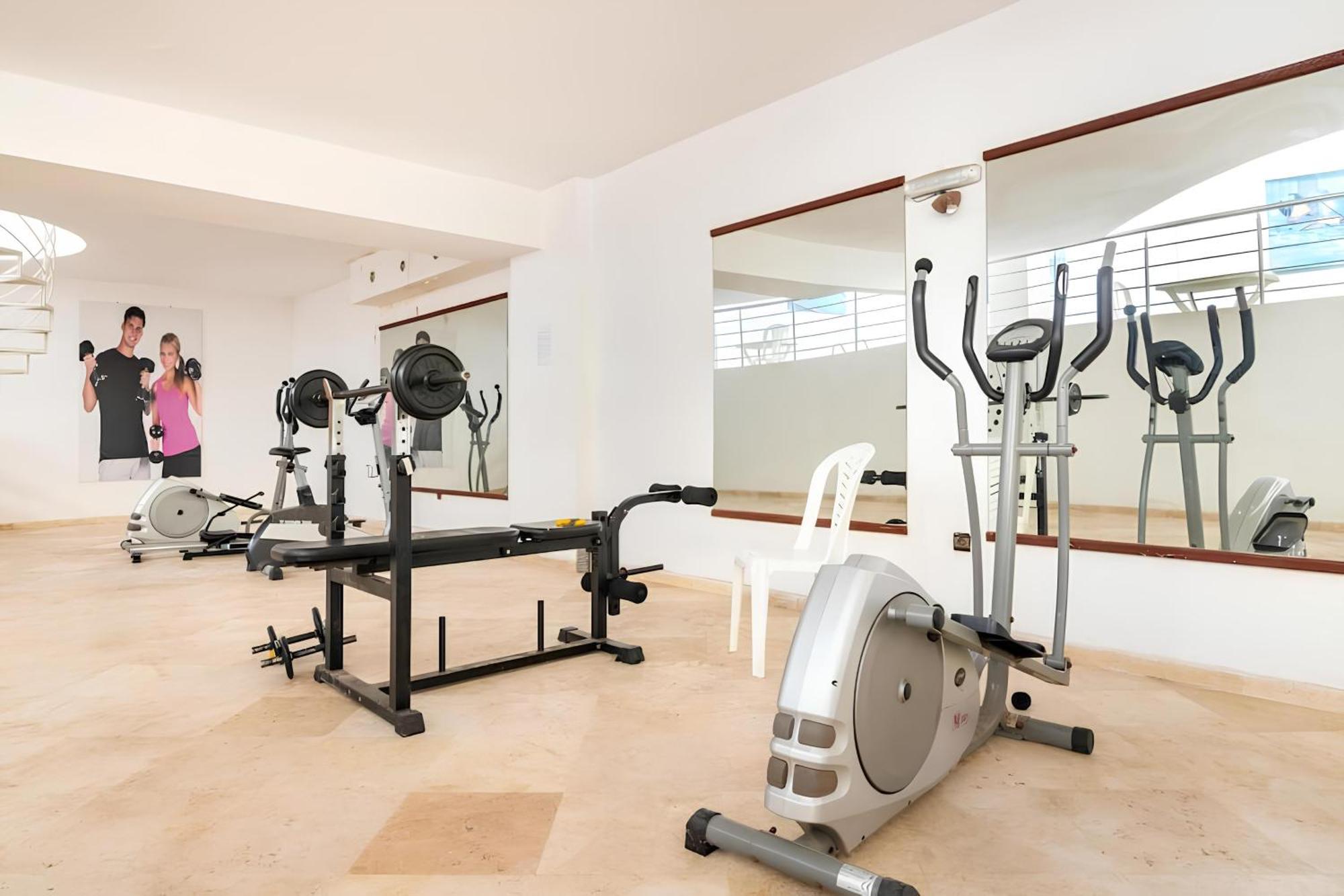 C-Appartement De Luxe Plein Centre De Gueliz Avec Piscine Parking Wifi Netflix มาร์ราเกช ภายนอก รูปภาพ